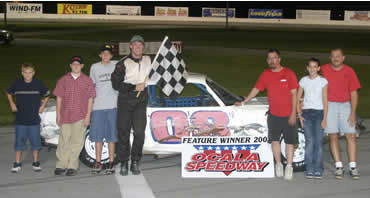 J.R. Wilbanks Memorial winner Pete Close,  Jr